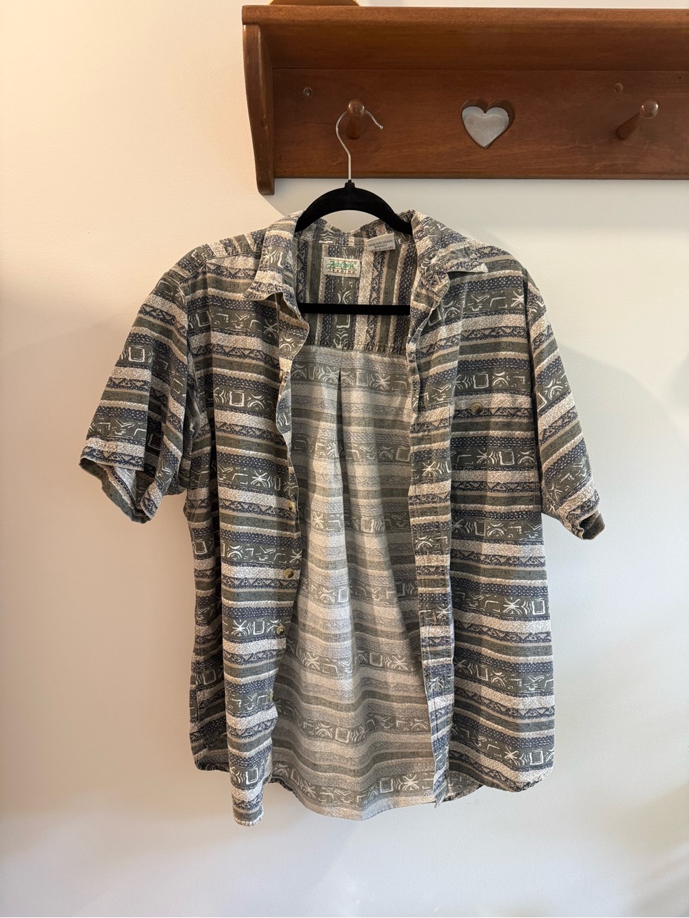 Vintage Gray and Cream Patterned Short-Sleeve Button-Down Shirt